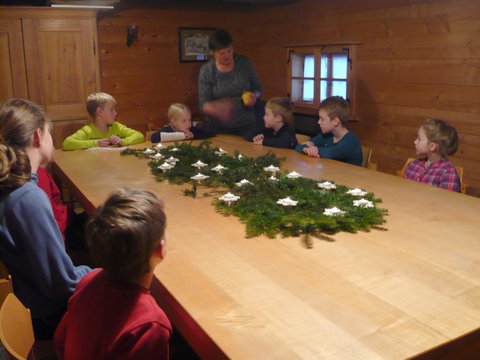 Kerzenziehen mit Bienenwachs 2016