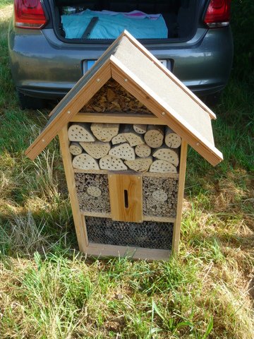 Neue Insektenhotels in Edling 2015