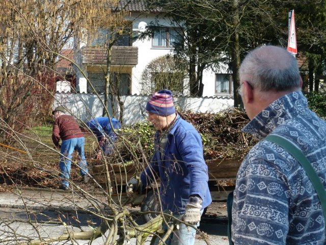 Sauber um die Kirche 2009