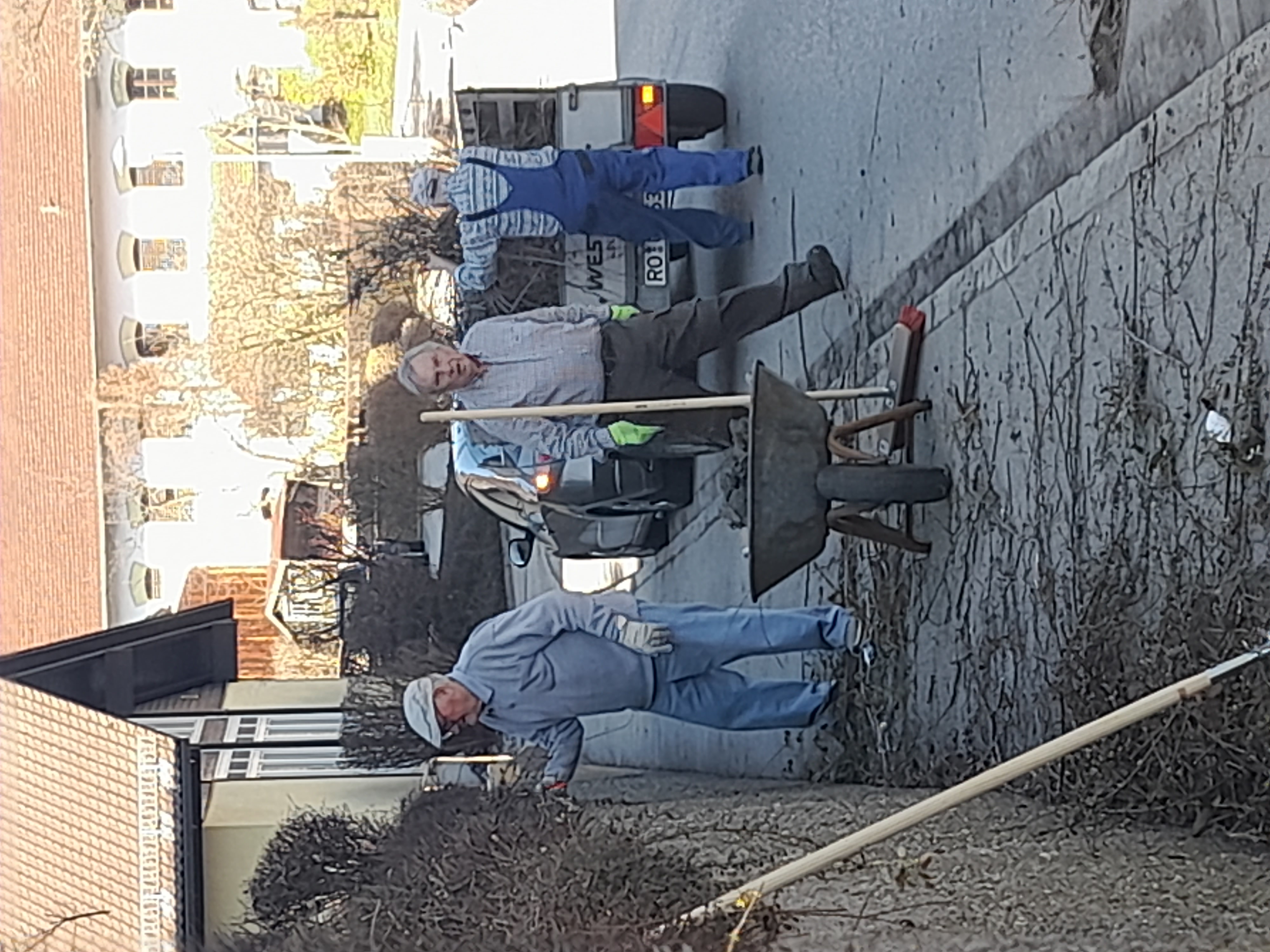 Sauber um die Kirche 2025