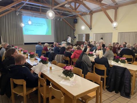 0003-5F89E359-0649-4F96-A416-EAD34C9DD4D9_1_105_c